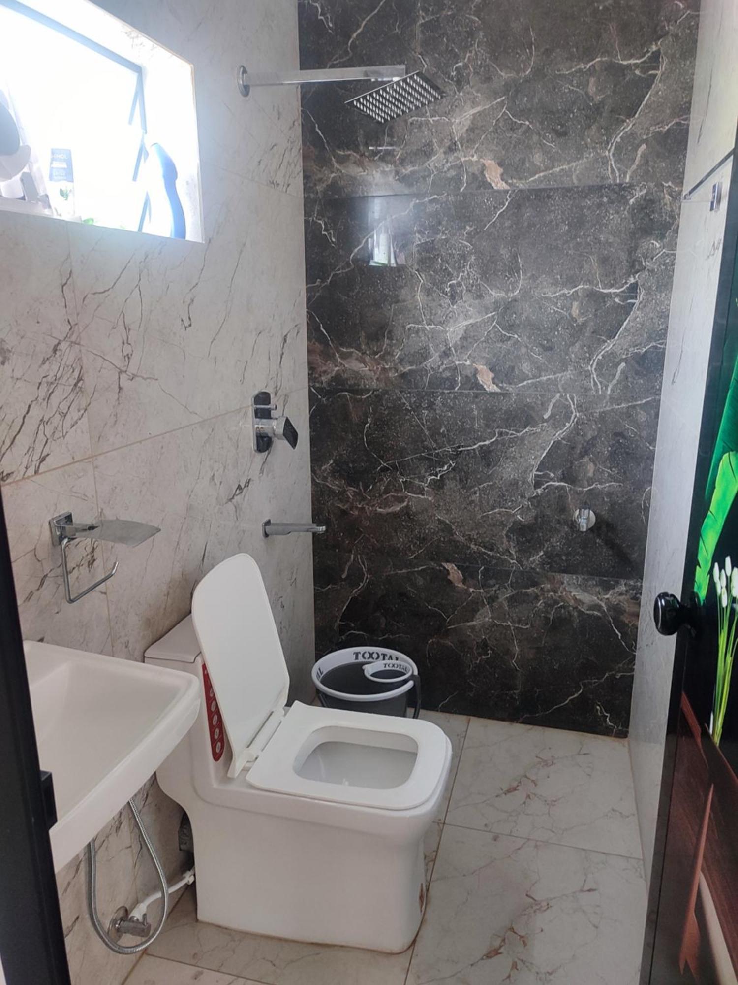 Alam Homestay Kochi Extérieur photo